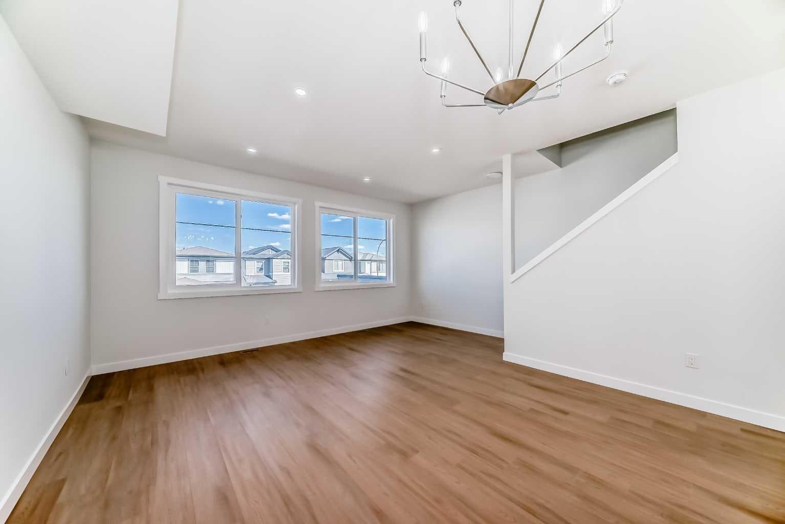 21 Cornergate Place NE