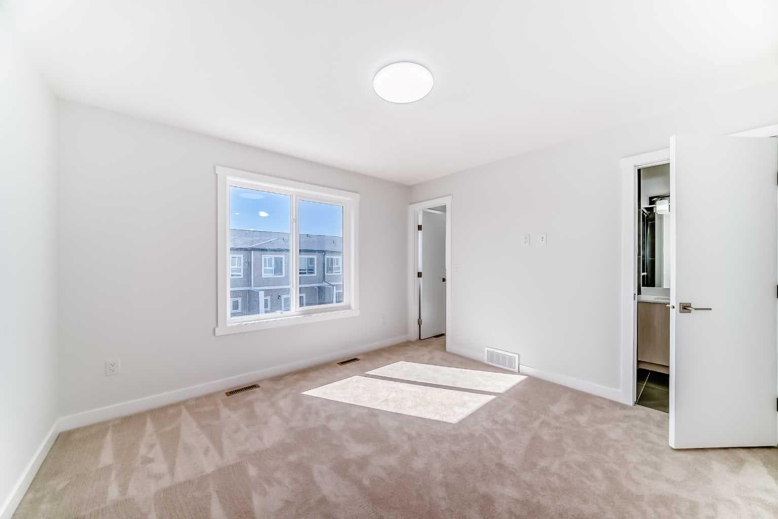 21 Cornergate Place NE