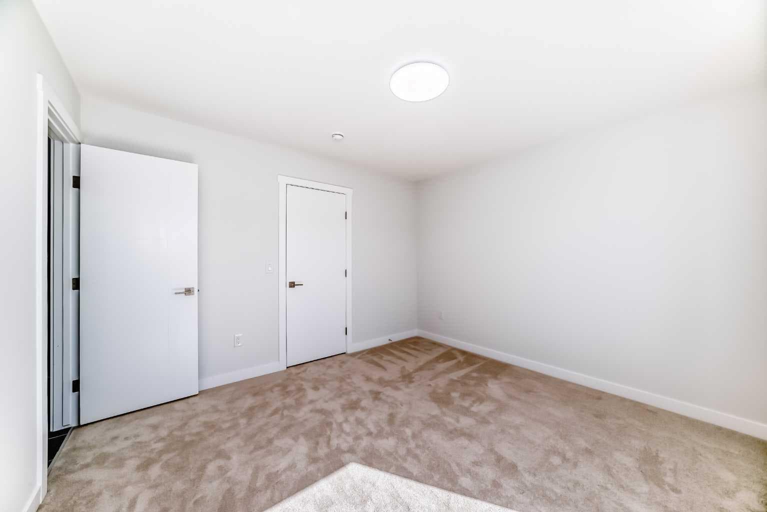 21 Cornergate Place NE