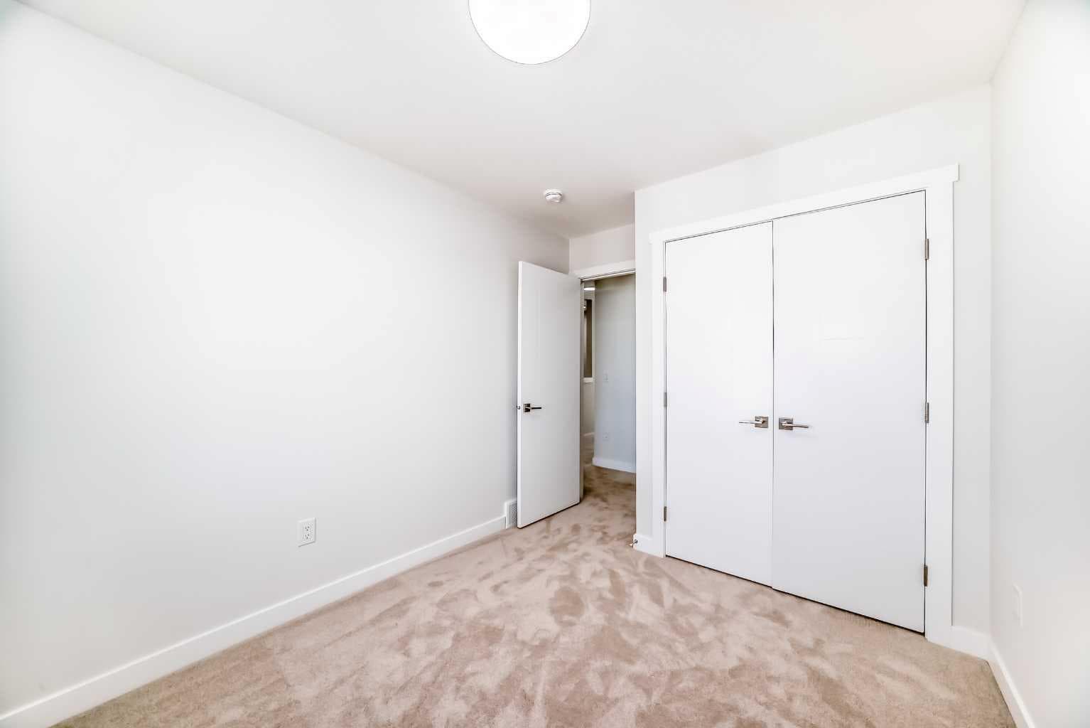21 Cornergate Place NE
