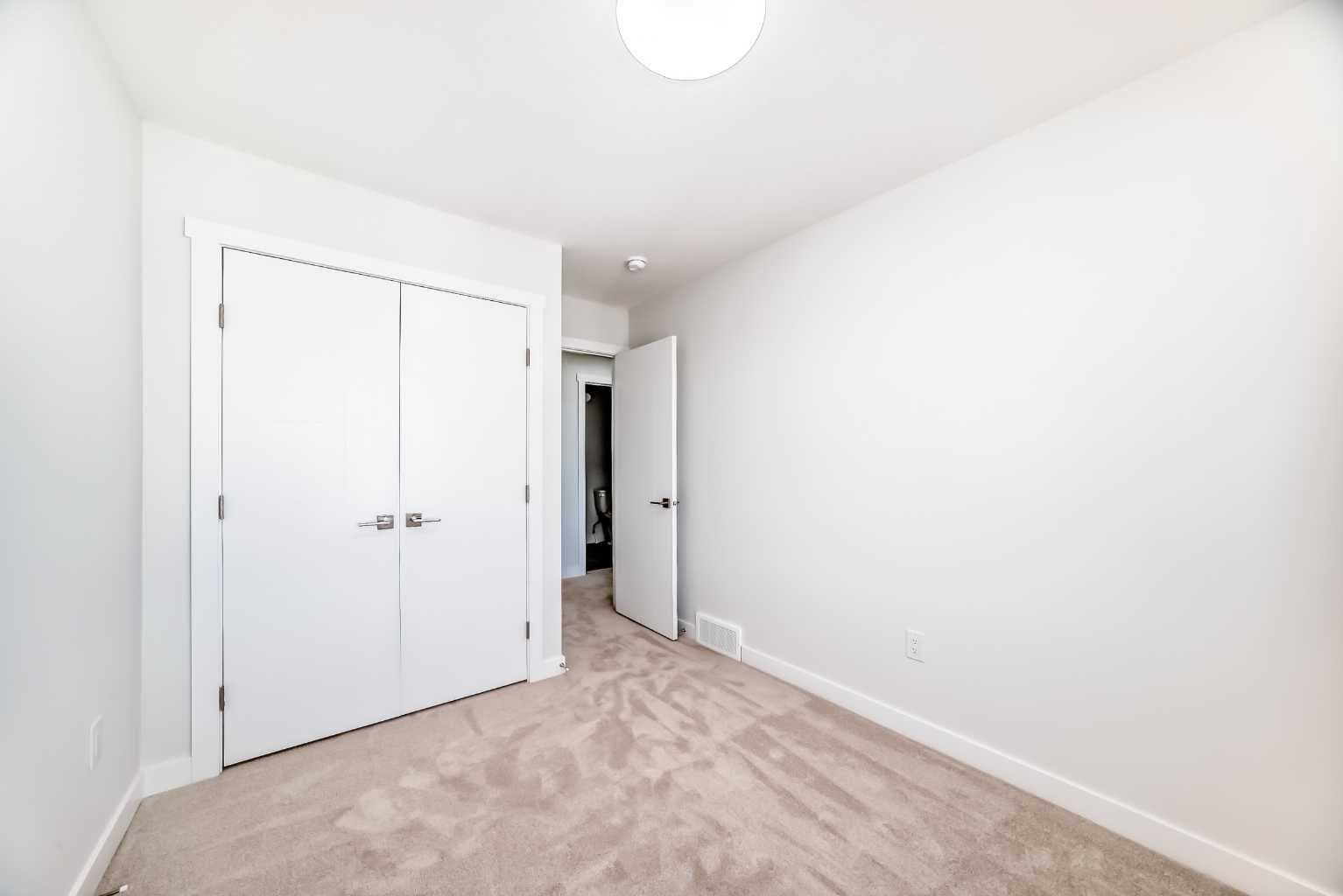 21 Cornergate Place NE