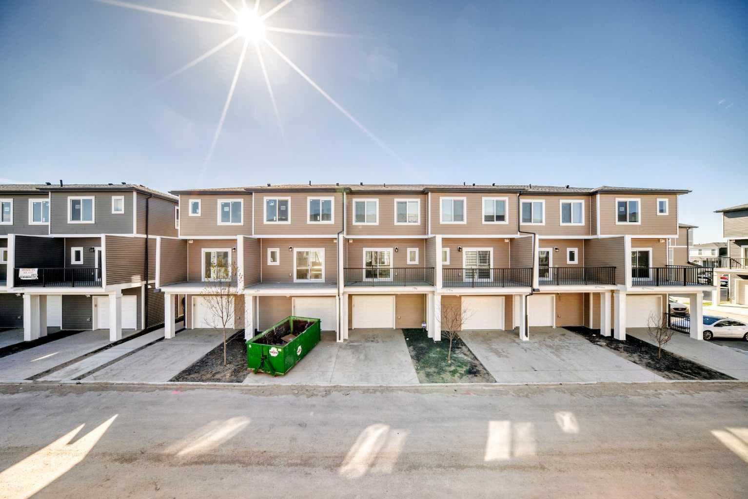 21 Cornergate Place NE
