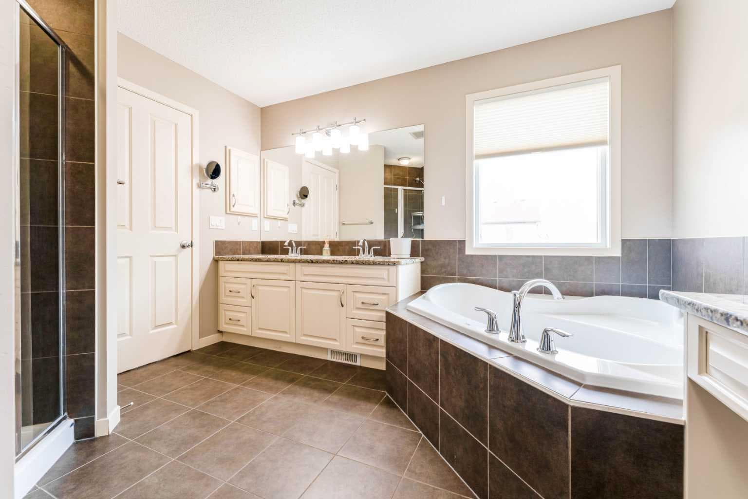 292 Auburn Bay Drive SE