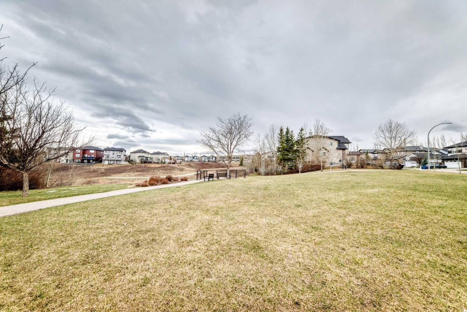 225 Kincora Heights NW