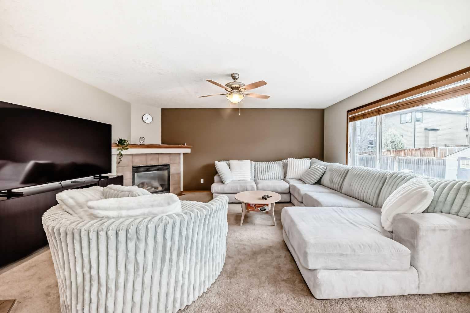 225 Kincora Heights NW