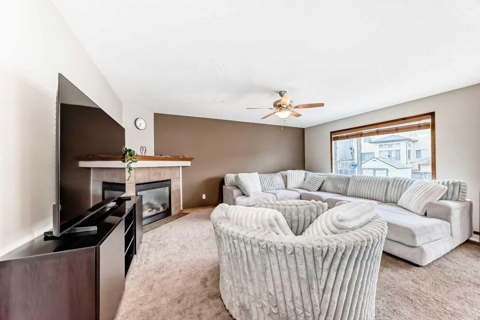 225 Kincora Heights NW