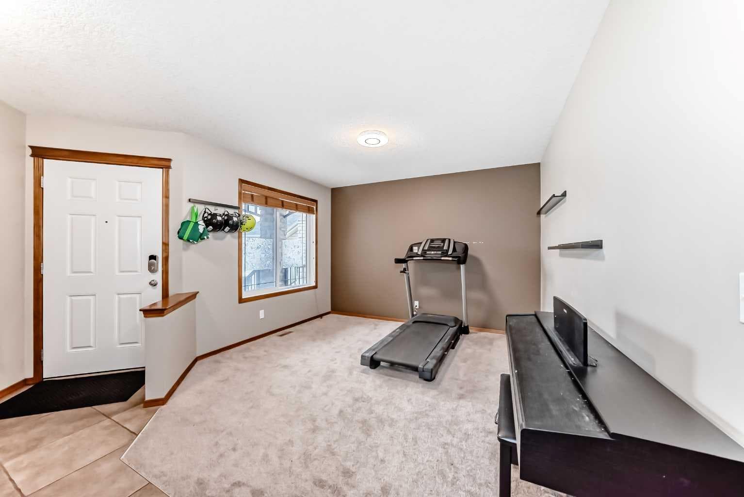 225 Kincora Heights NW