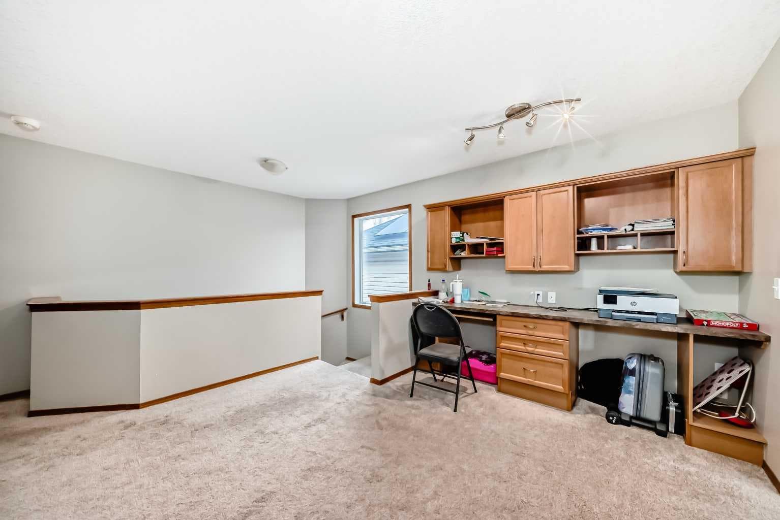 225 Kincora Heights NW