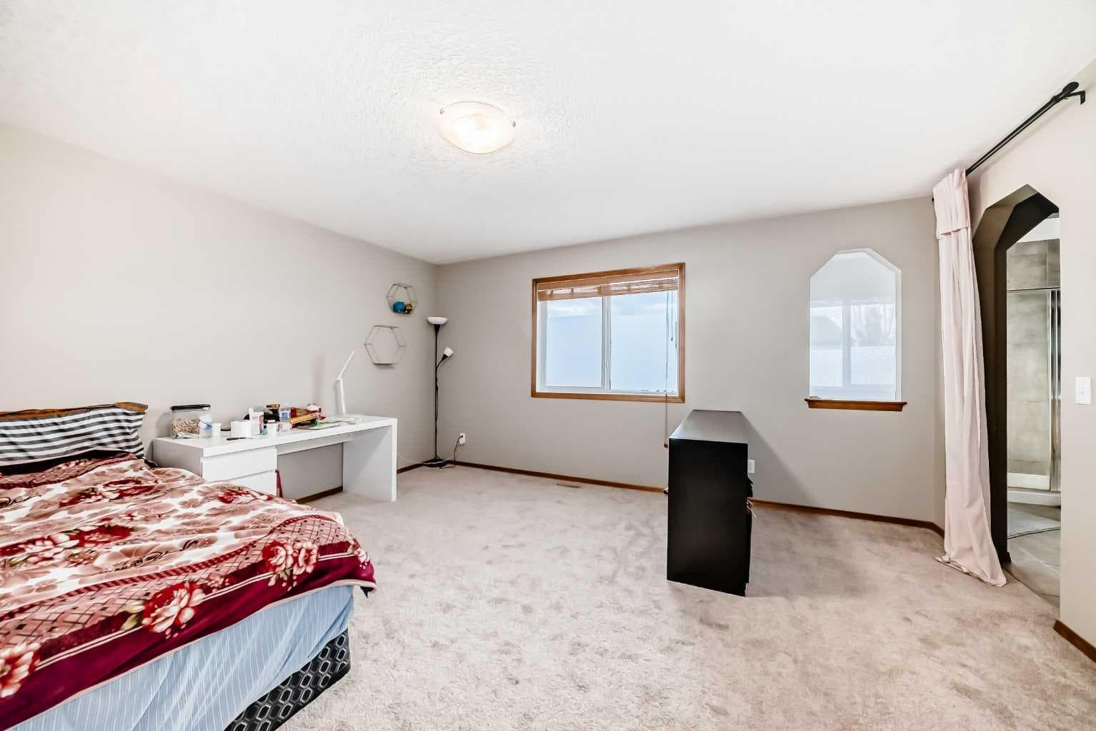 225 Kincora Heights NW