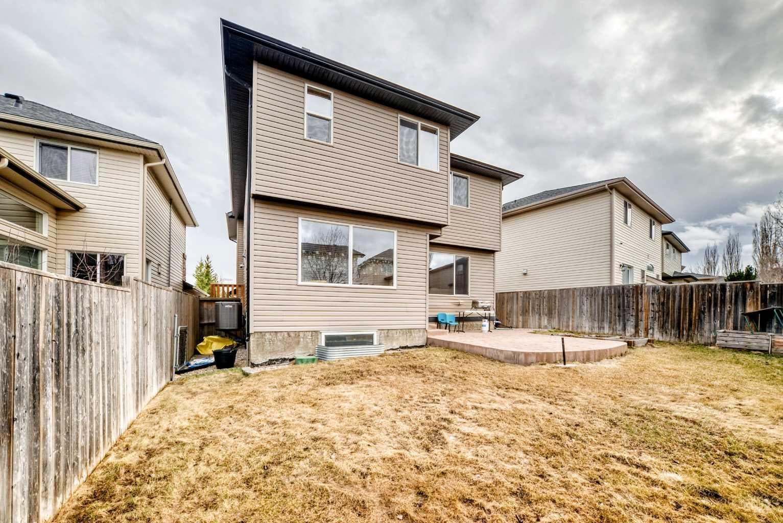 225 Kincora Heights NW