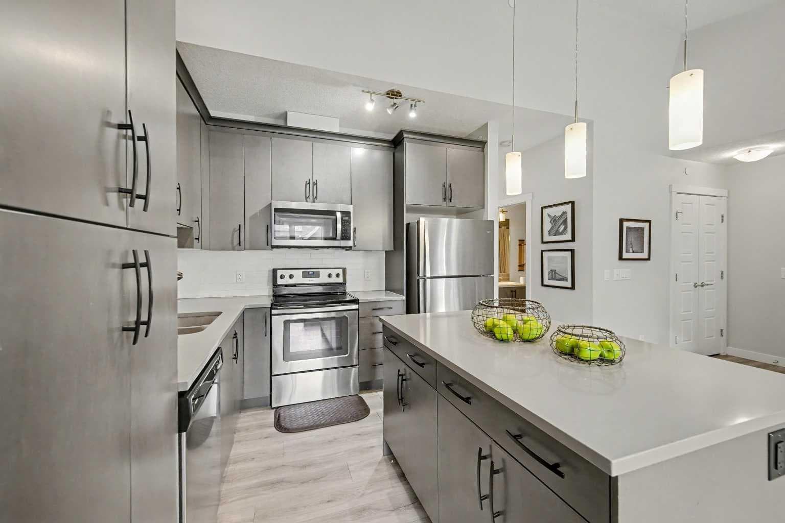 117 Livingston Common NE