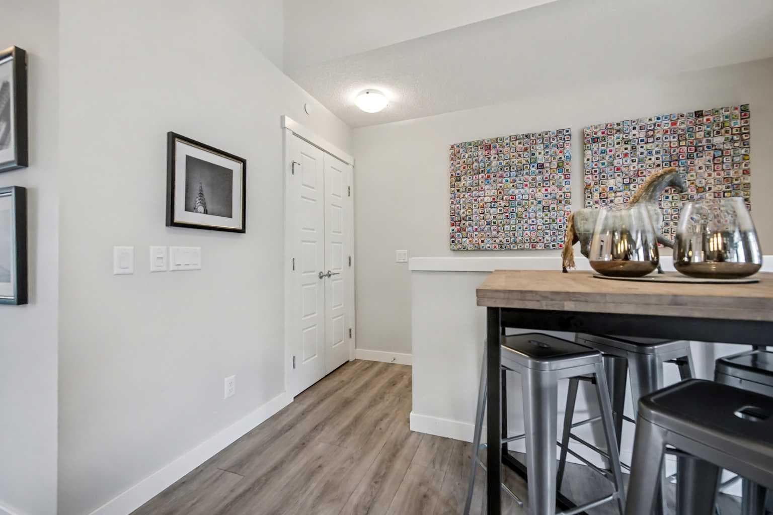 117 Livingston Common NE