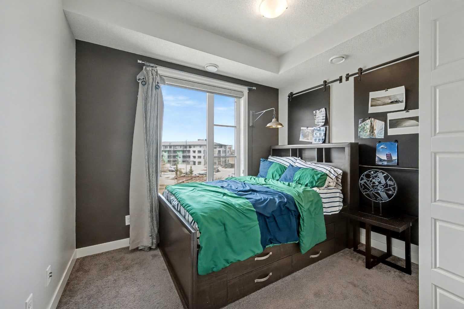 117 Livingston Common NE