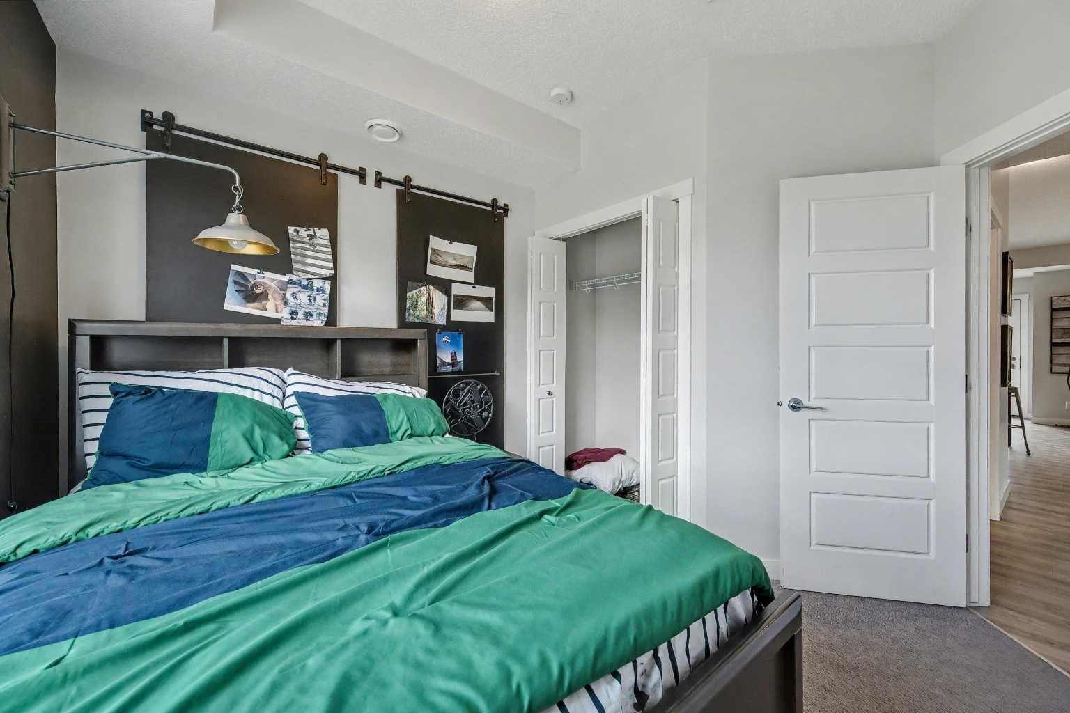 117 Livingston Common NE