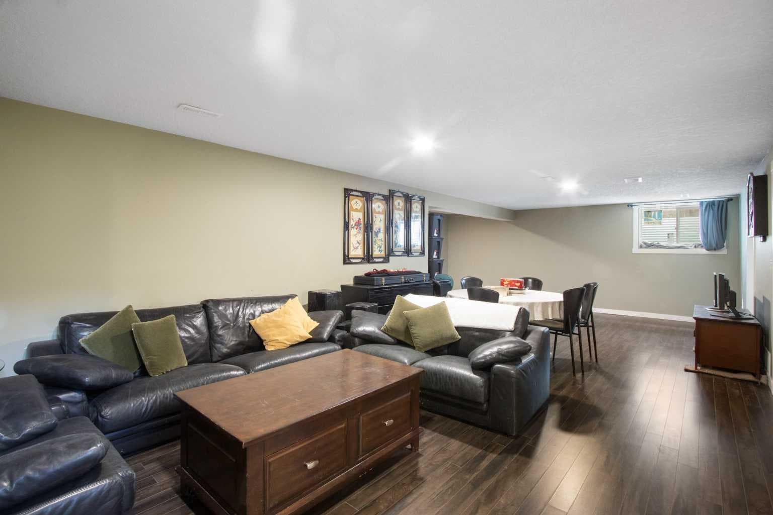 124 Maitland Drive NE