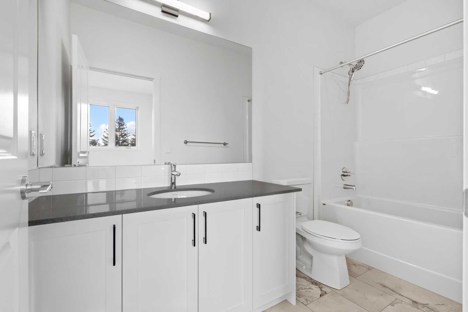 79 Eston Lane SE