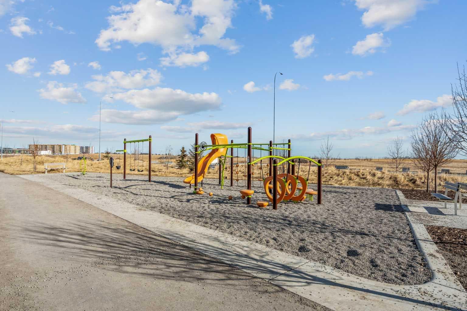 79 Eston Lane SE