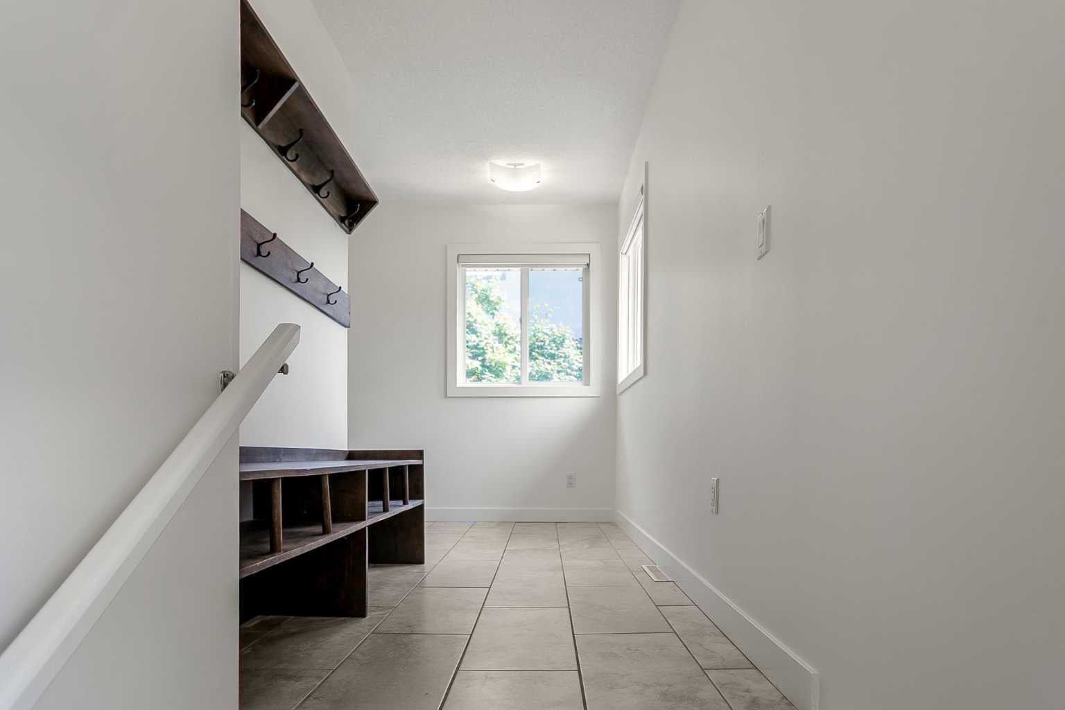 95 Hillgrove Crescent SW