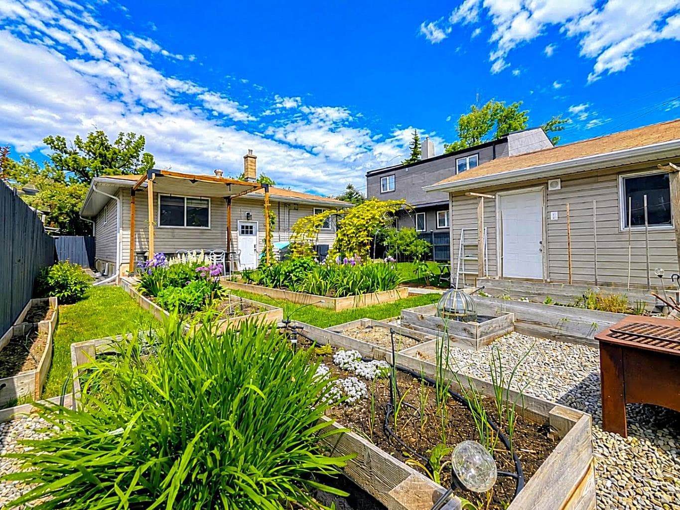 95 Hillgrove Crescent SW