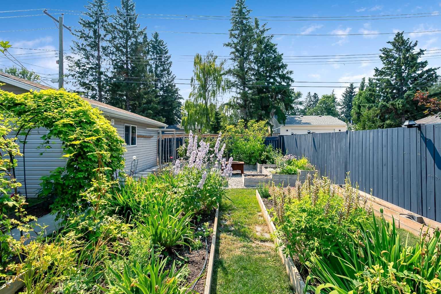 95 Hillgrove Crescent SW