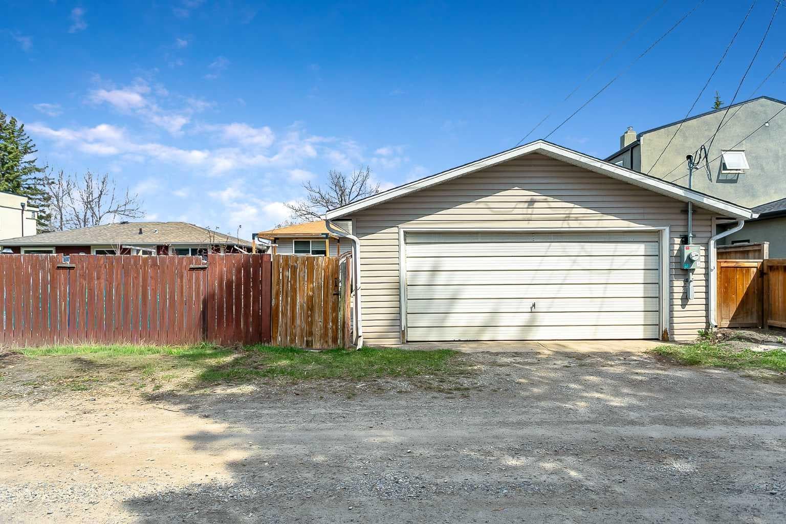 95 Hillgrove Crescent SW