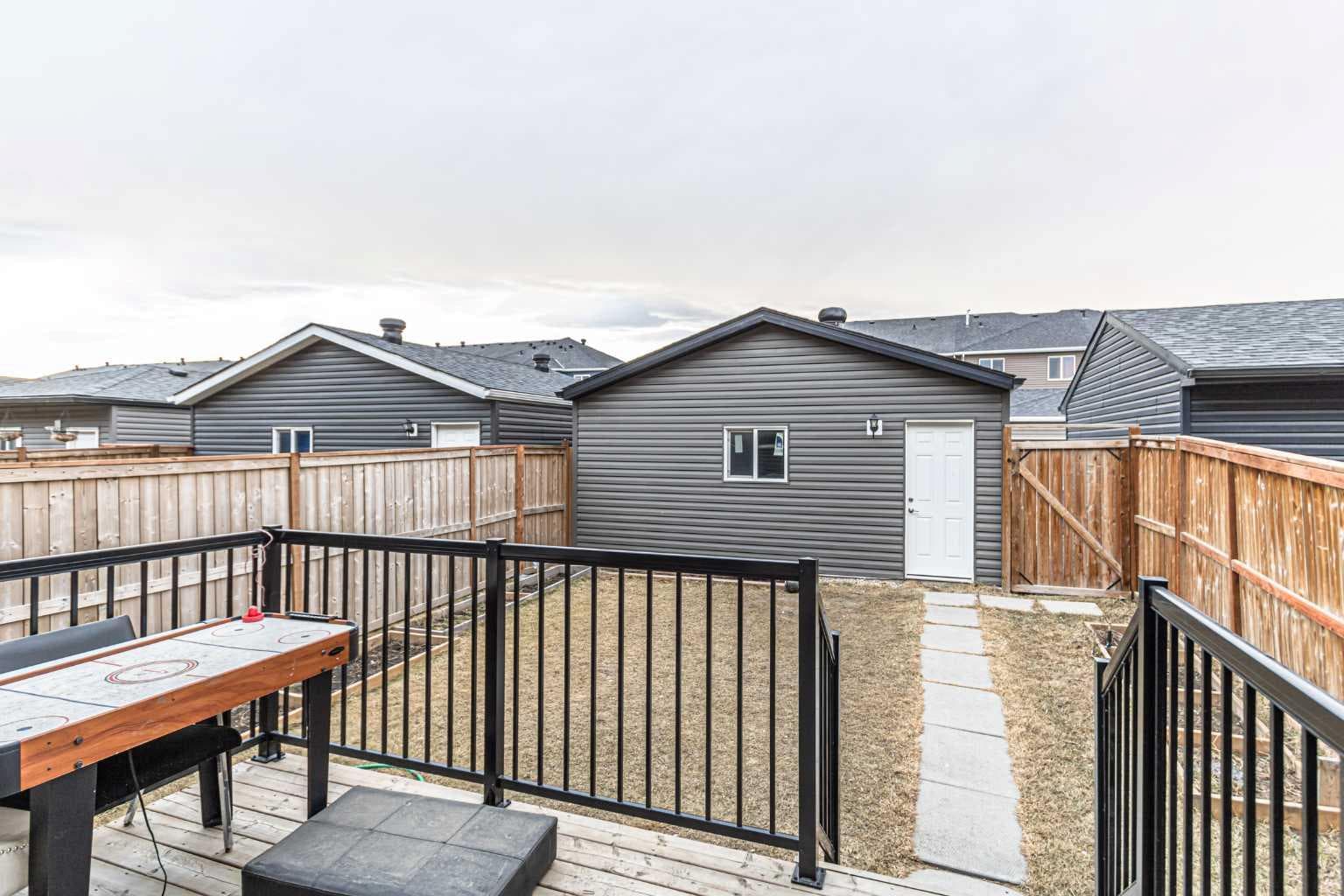 51 corner meadows Villas NE