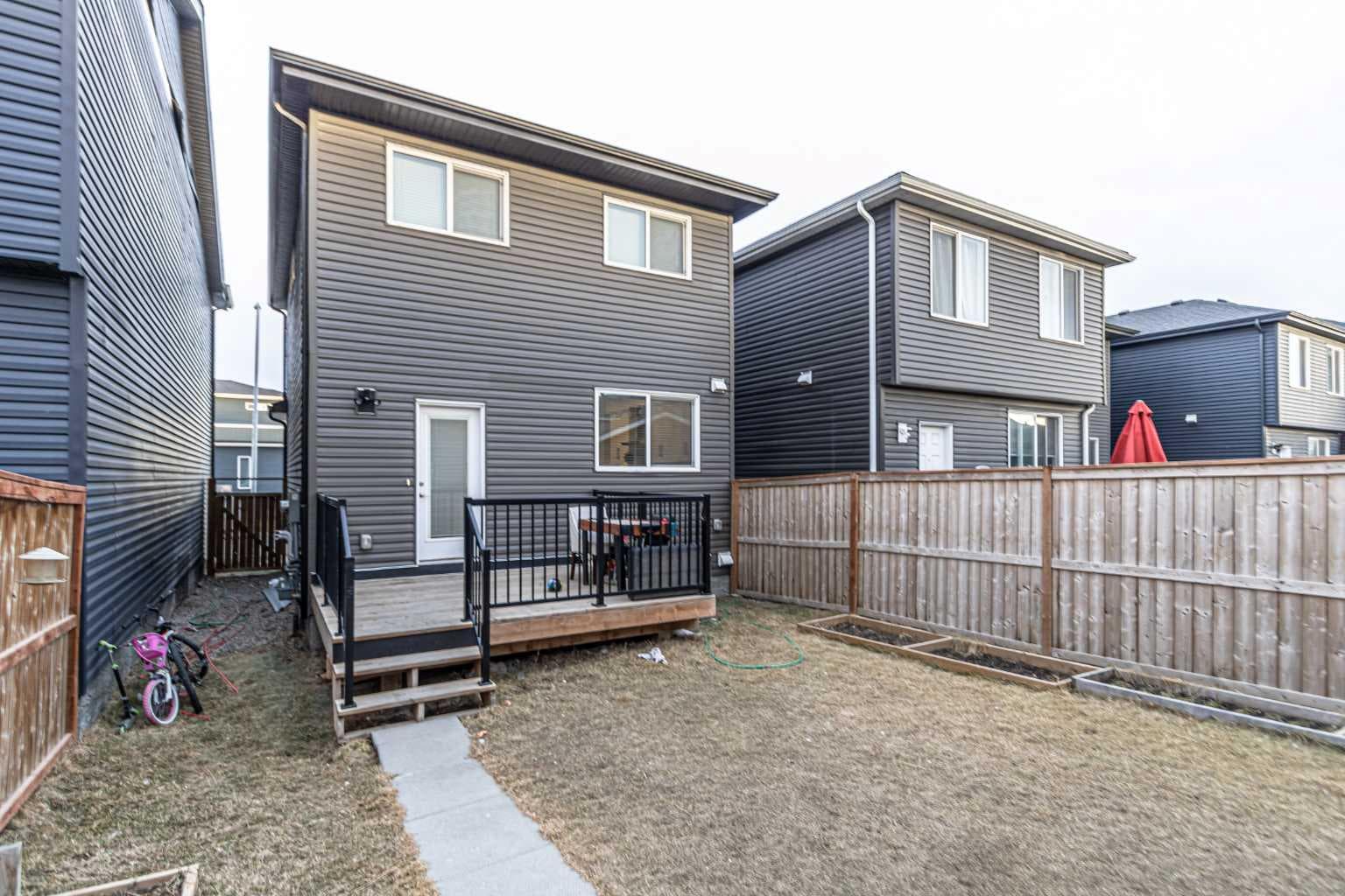 51 corner meadows Villas NE