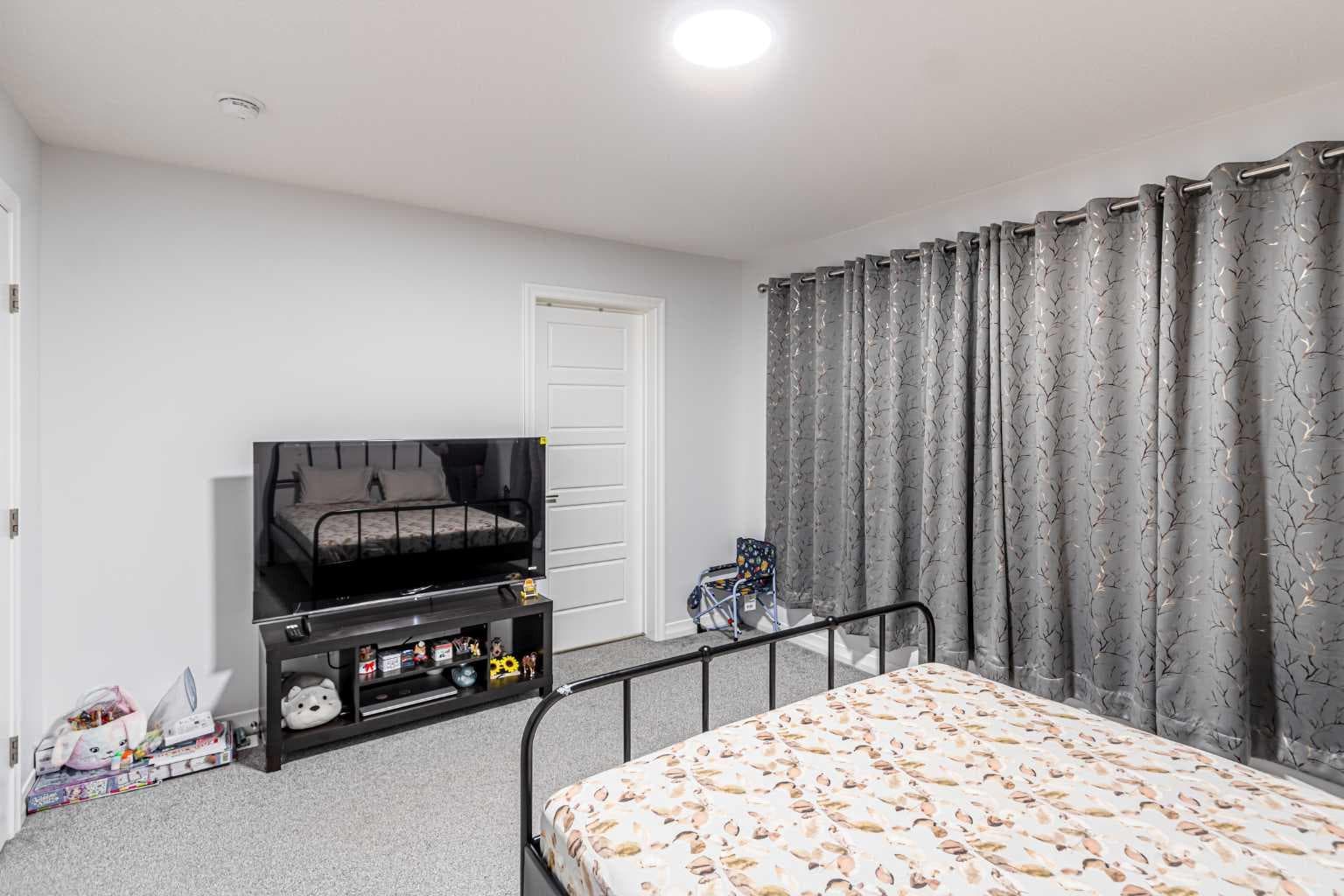 51 corner meadows Villas NE