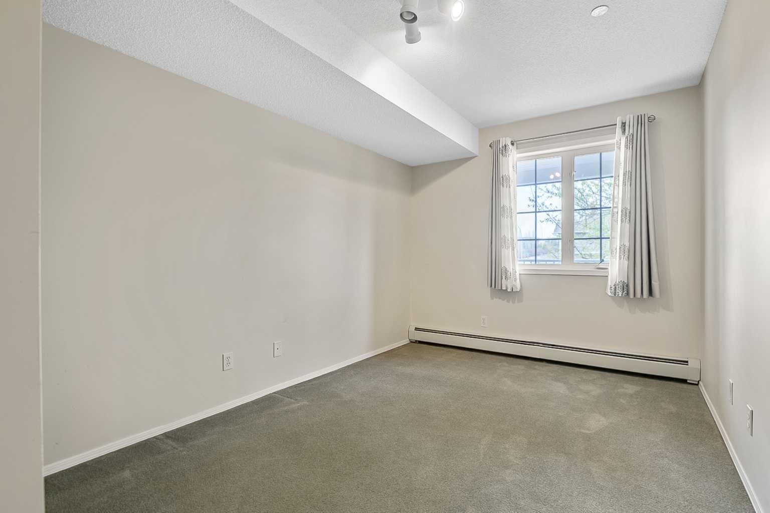 2206, 2206 Sienna Park Green SW