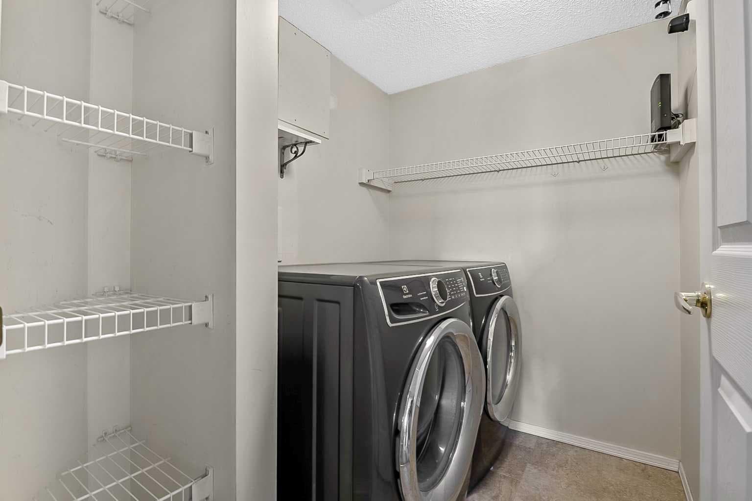 2206, 2206 Sienna Park Green SW