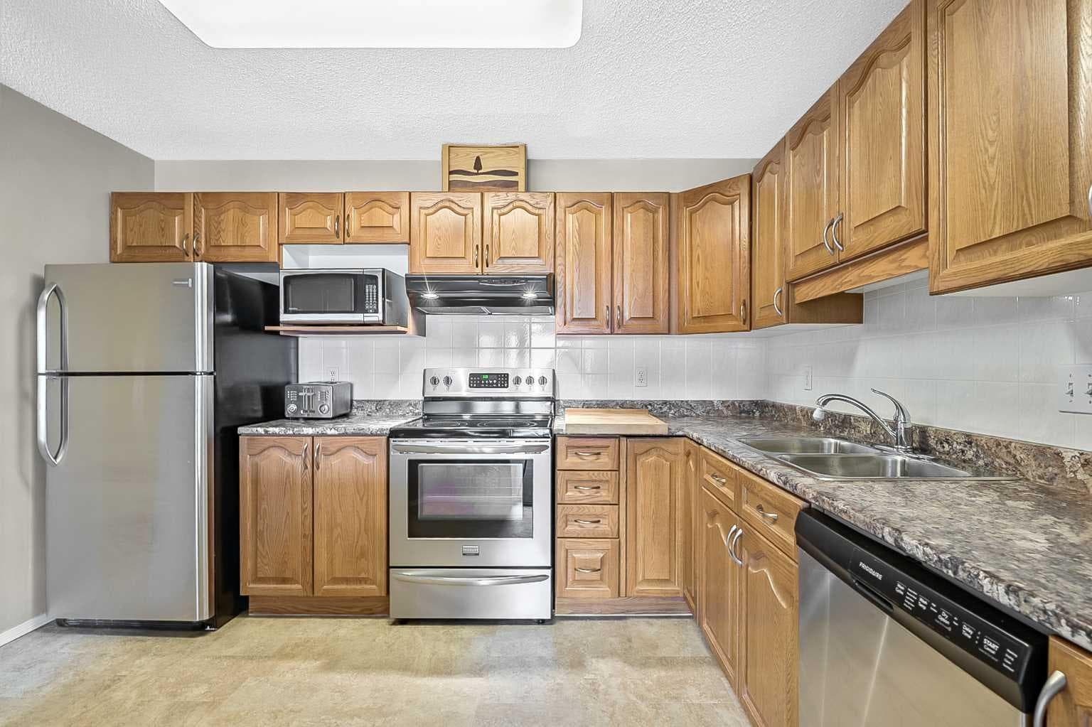 2206, 2206 Sienna Park Green SW