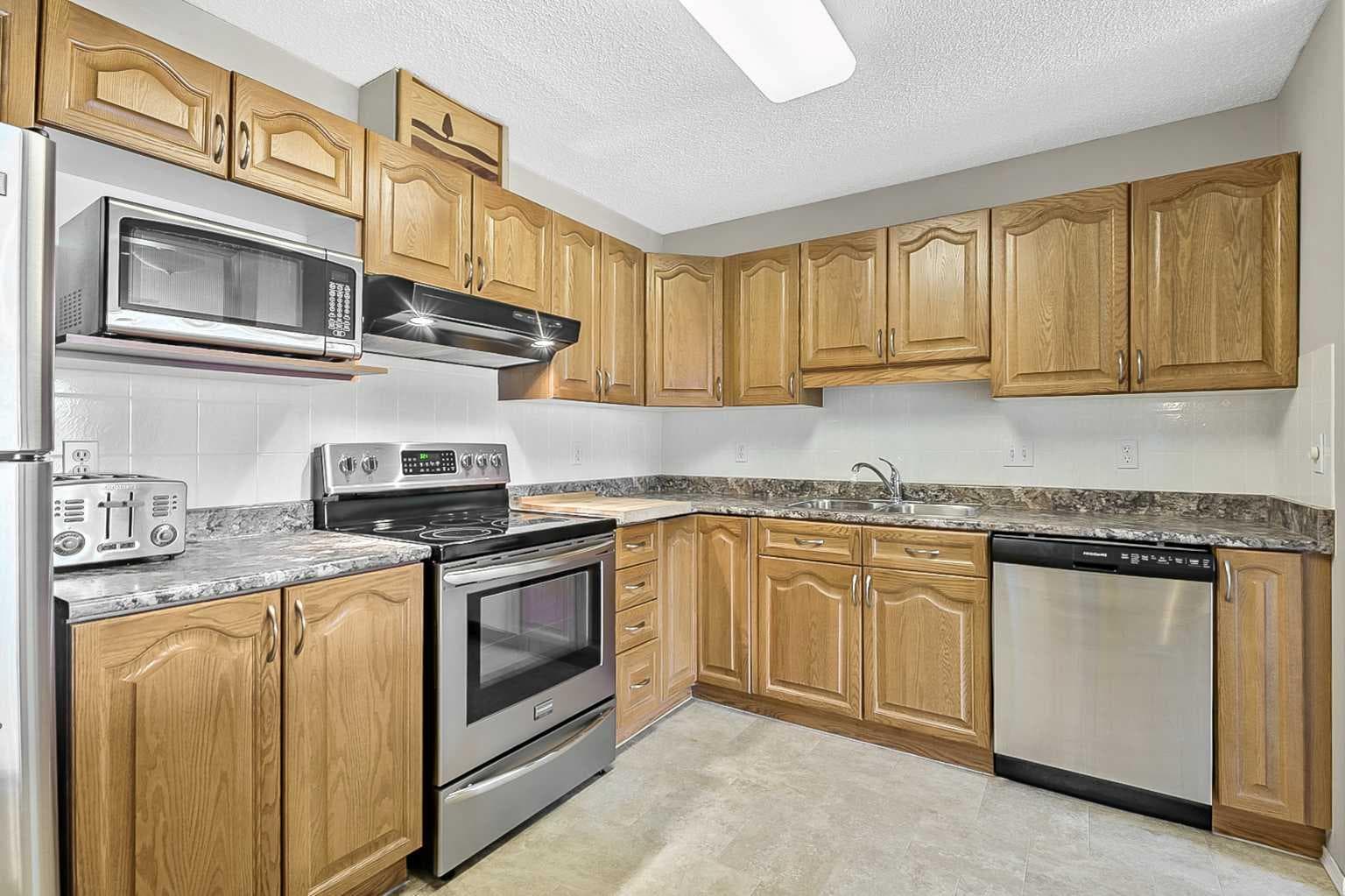 2206, 2206 Sienna Park Green SW