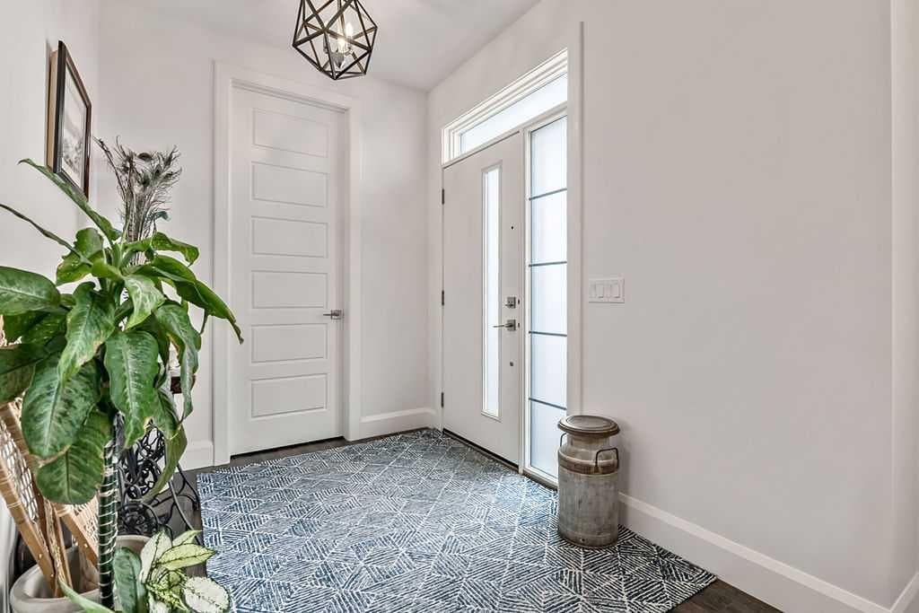 125 South Harmony Drive 