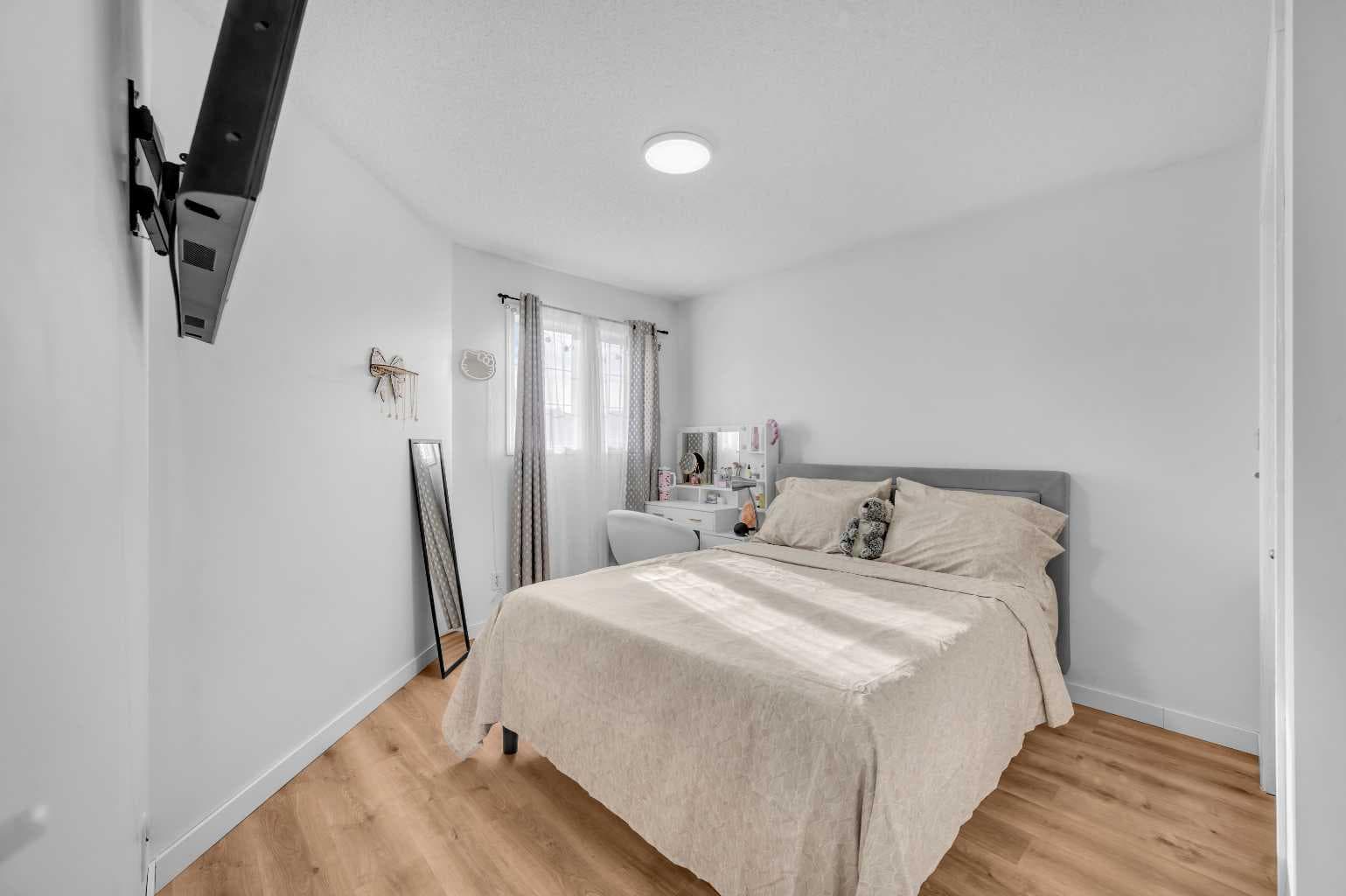 300 Taracove Estate Drive NE