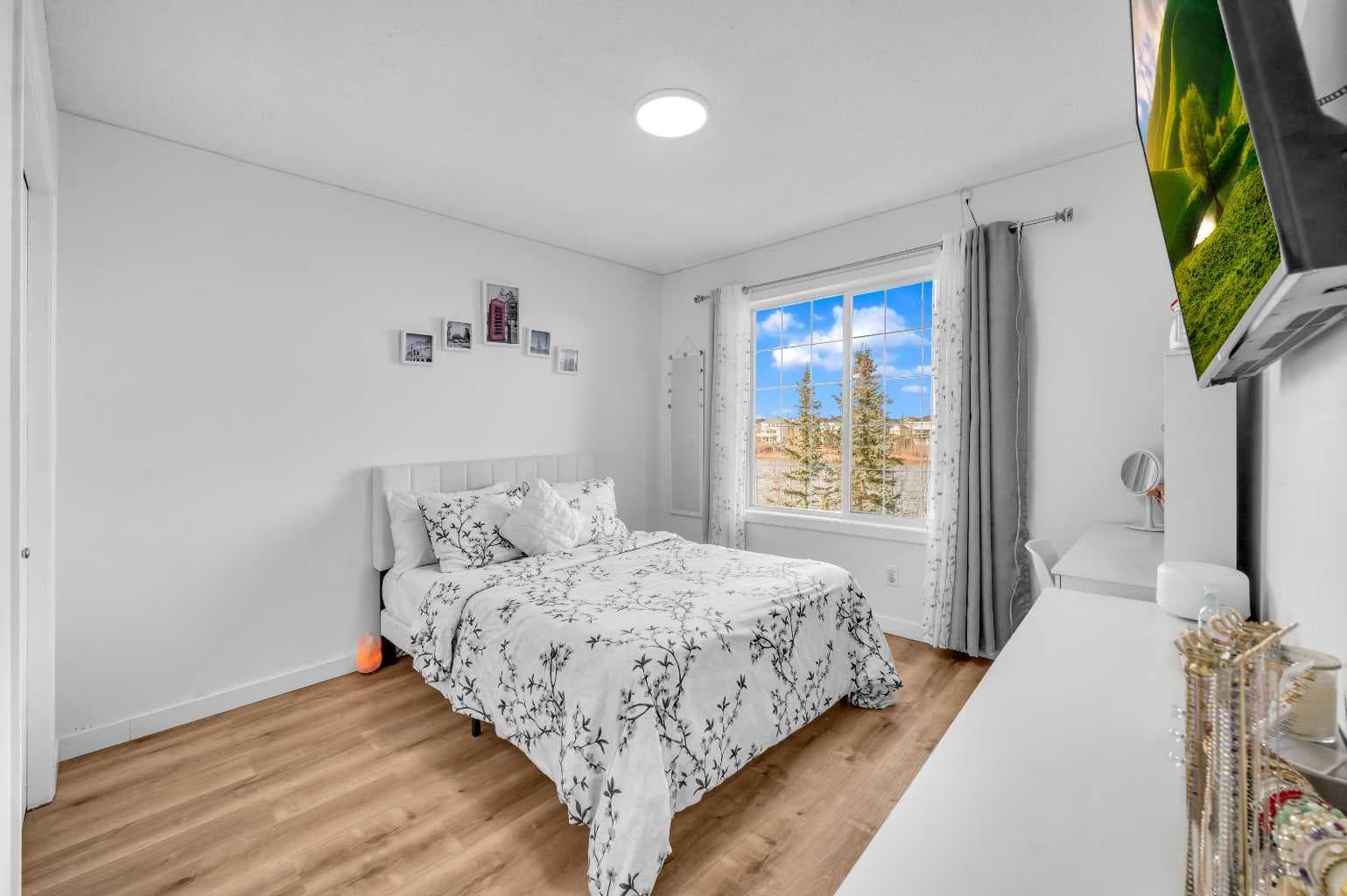 300 Taracove Estate Drive NE