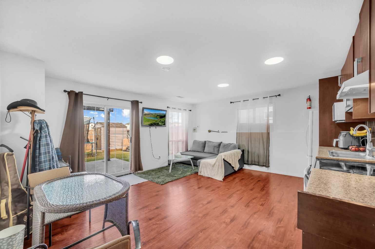 300 Taracove Estate Drive NE