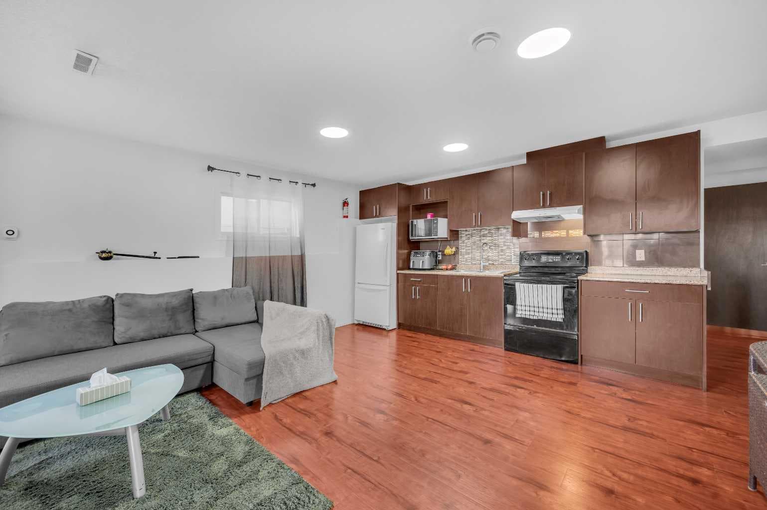 300 Taracove Estate Drive NE