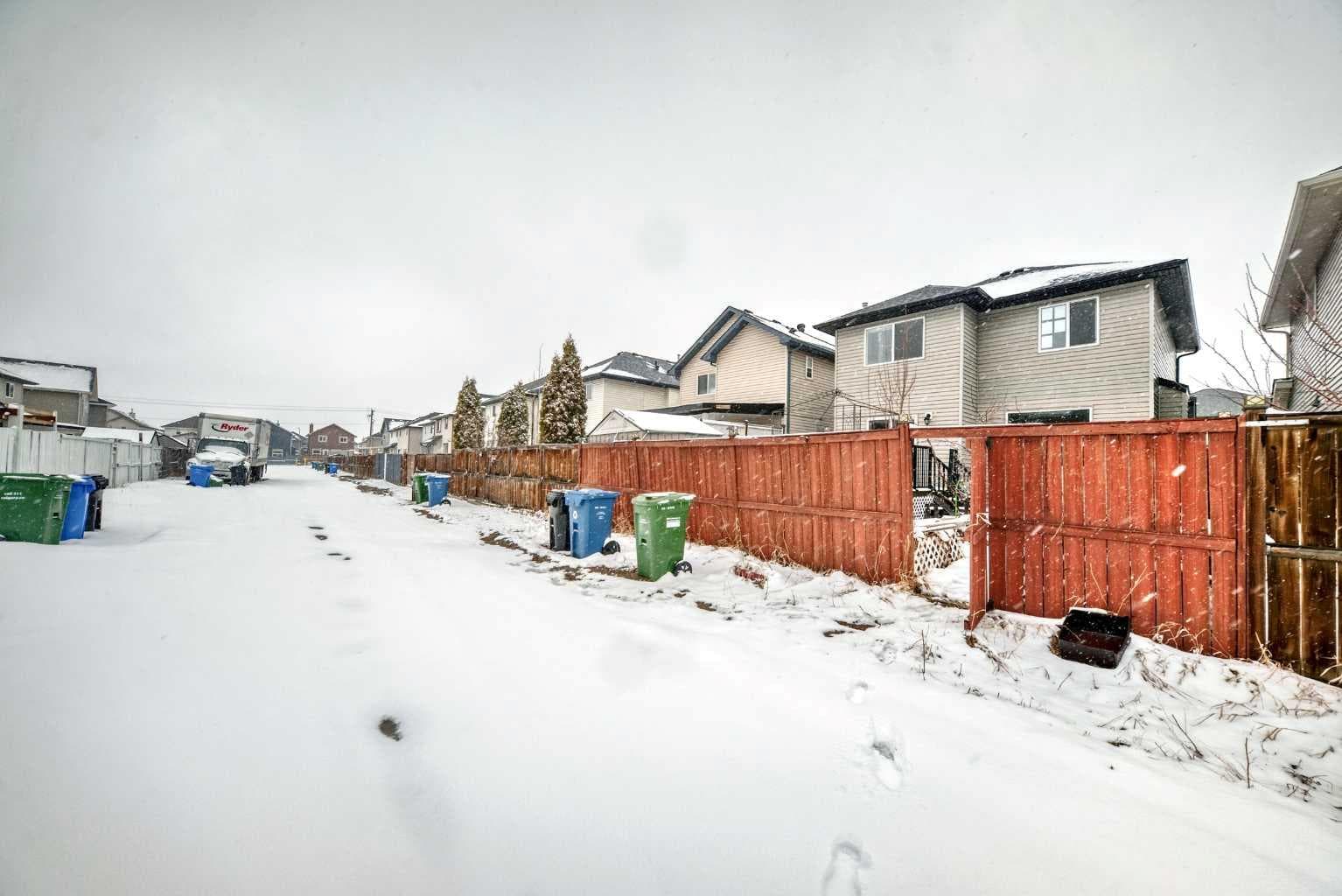 39 Saddleridge Close NE