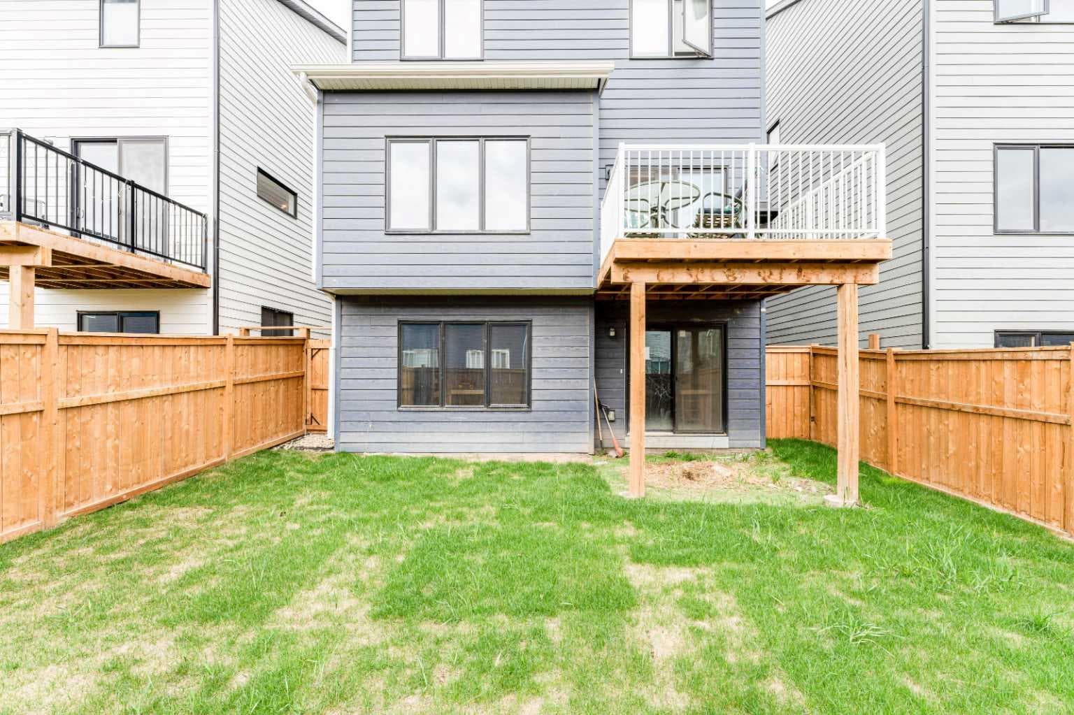 317 Baneberry Way SW