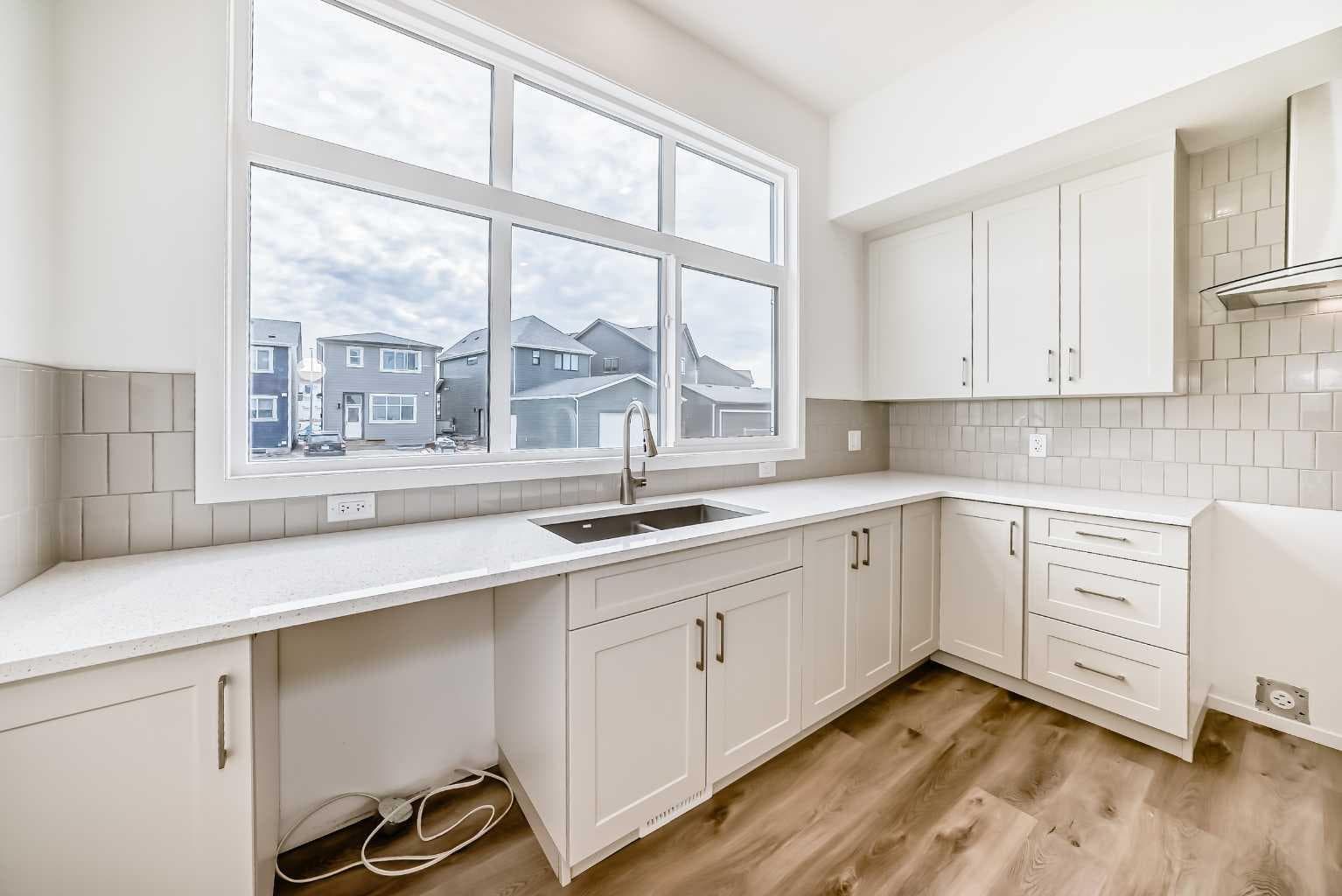 36 Mercado Road SE