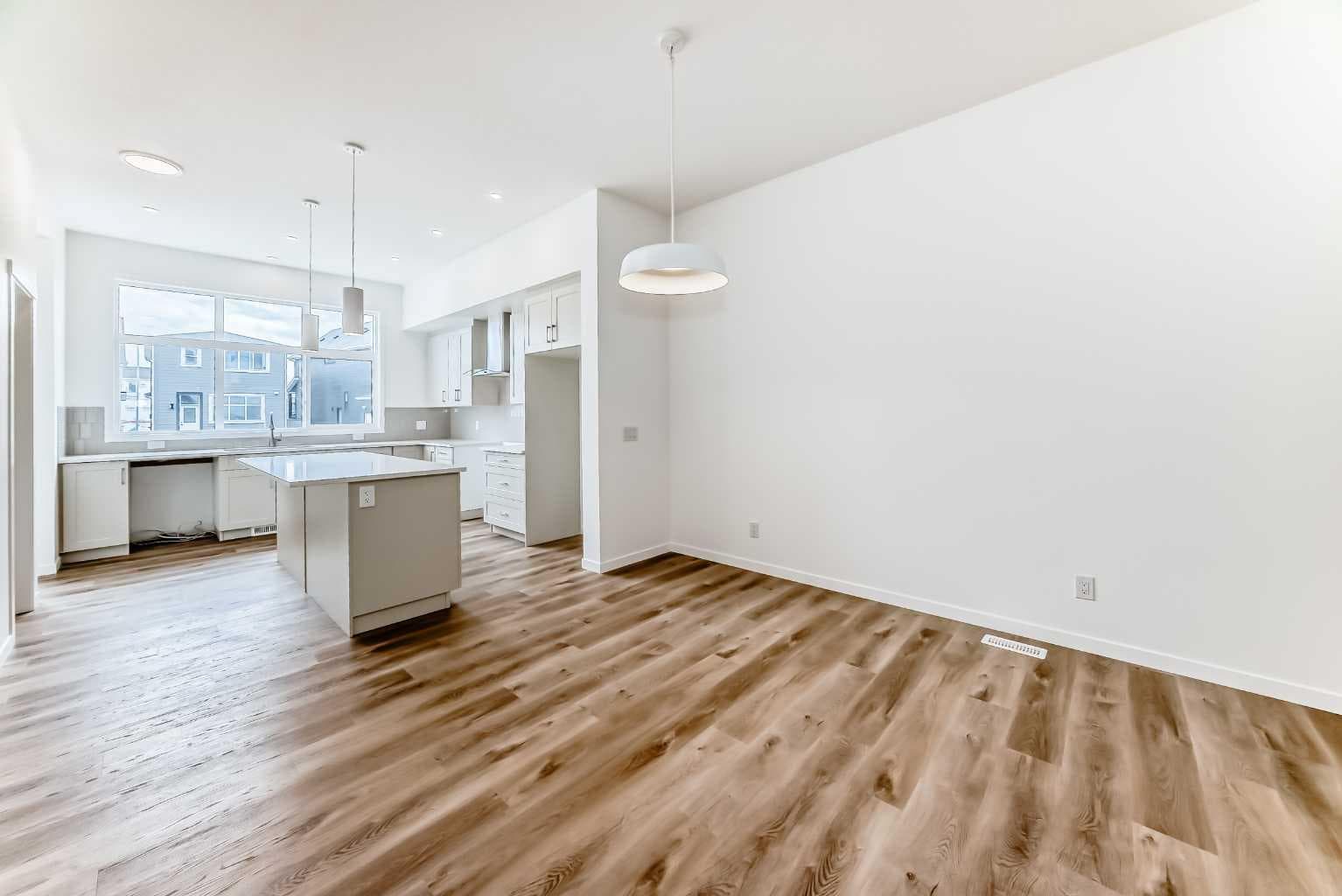 36 Mercado Road SE