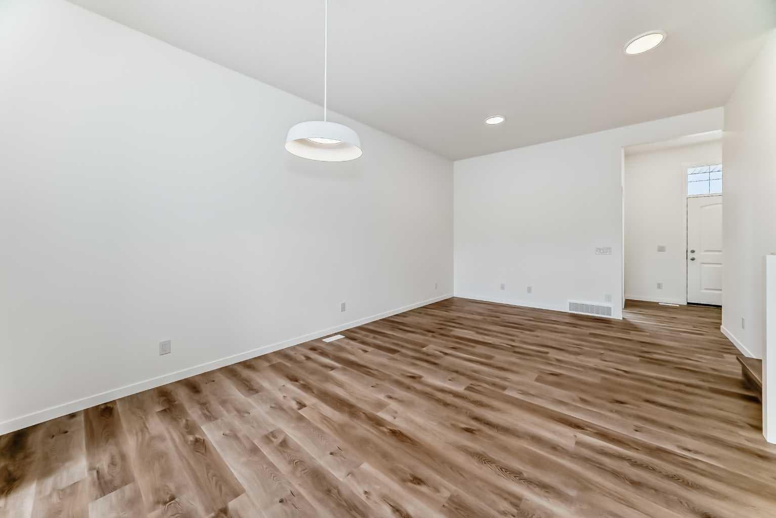 36 Mercado Road SE