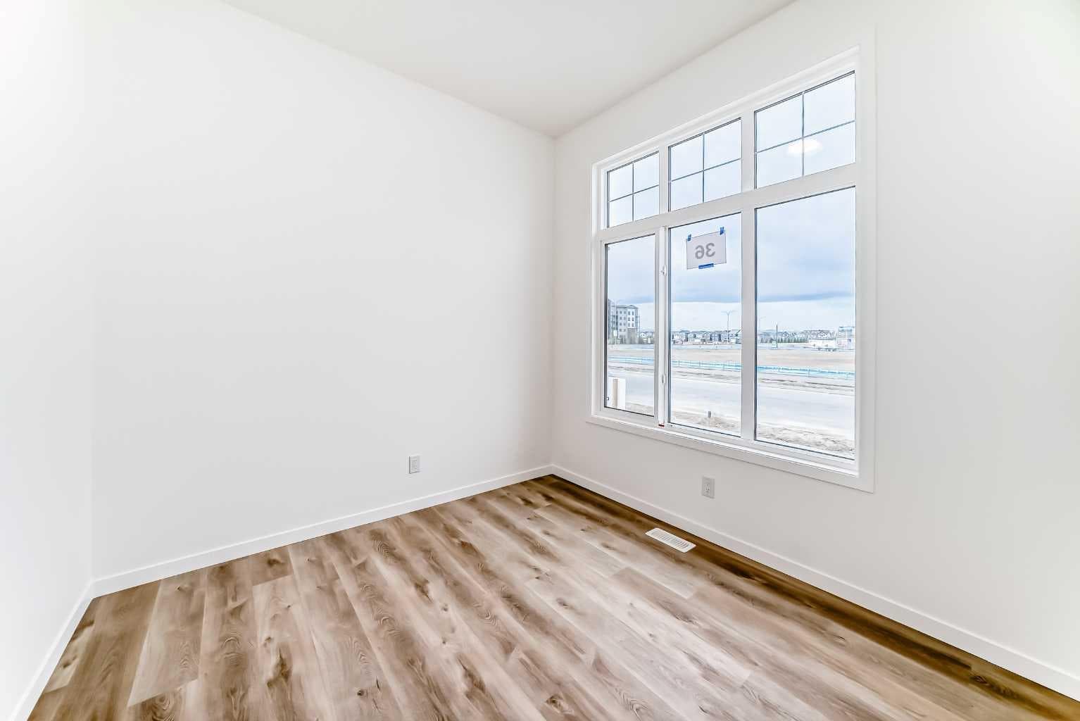 36 Mercado Road SE