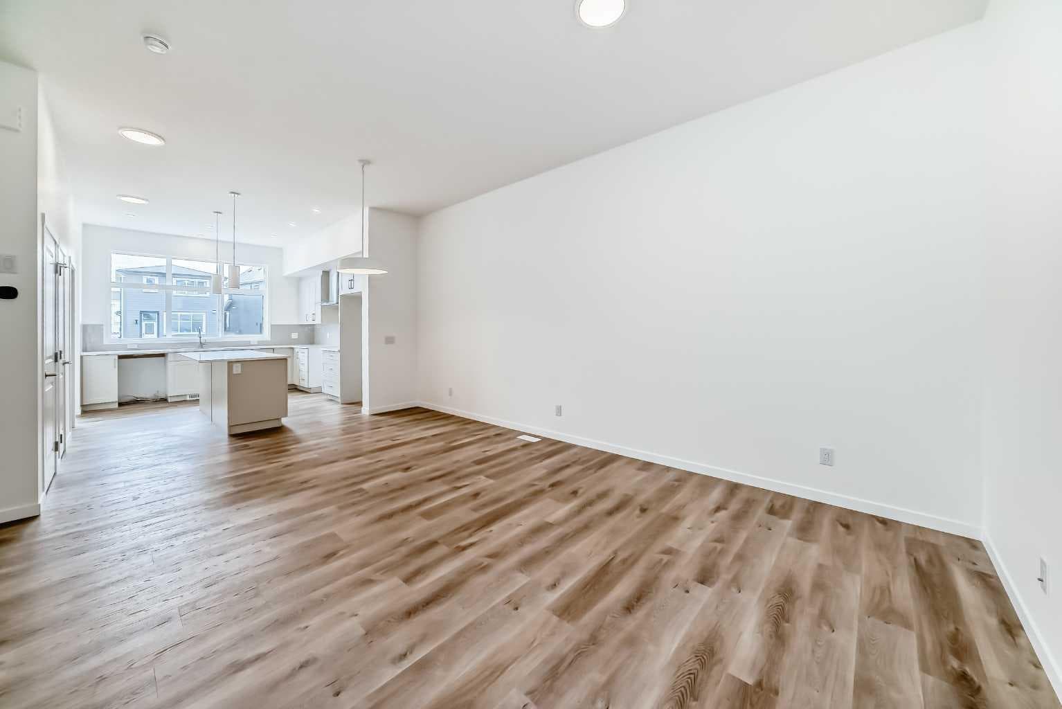 36 Mercado Road SE