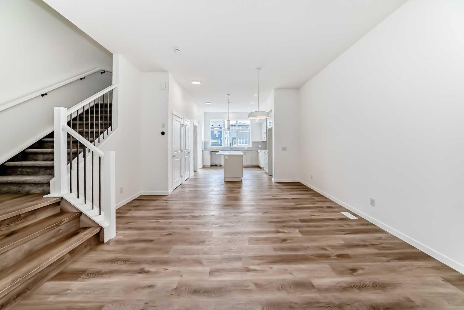 36 Mercado Road SE