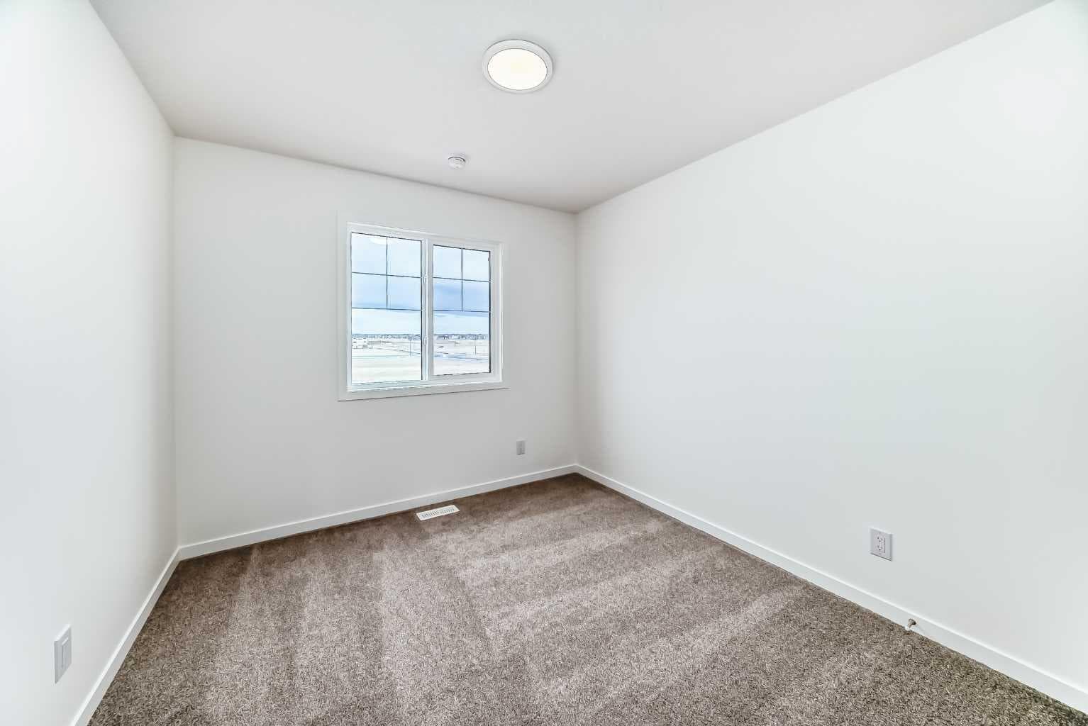36 Mercado Road SE