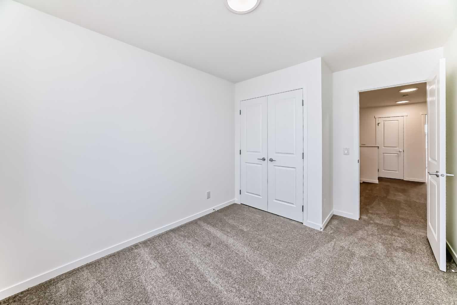 36 Mercado Road SE