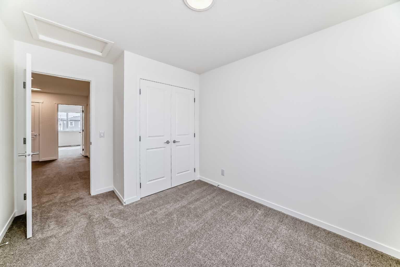 36 Mercado Road SE