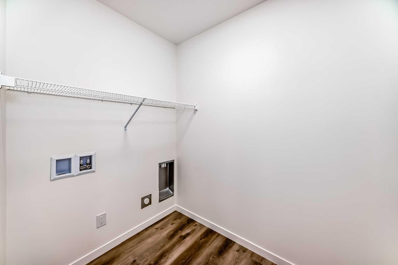 36 Mercado Road SE