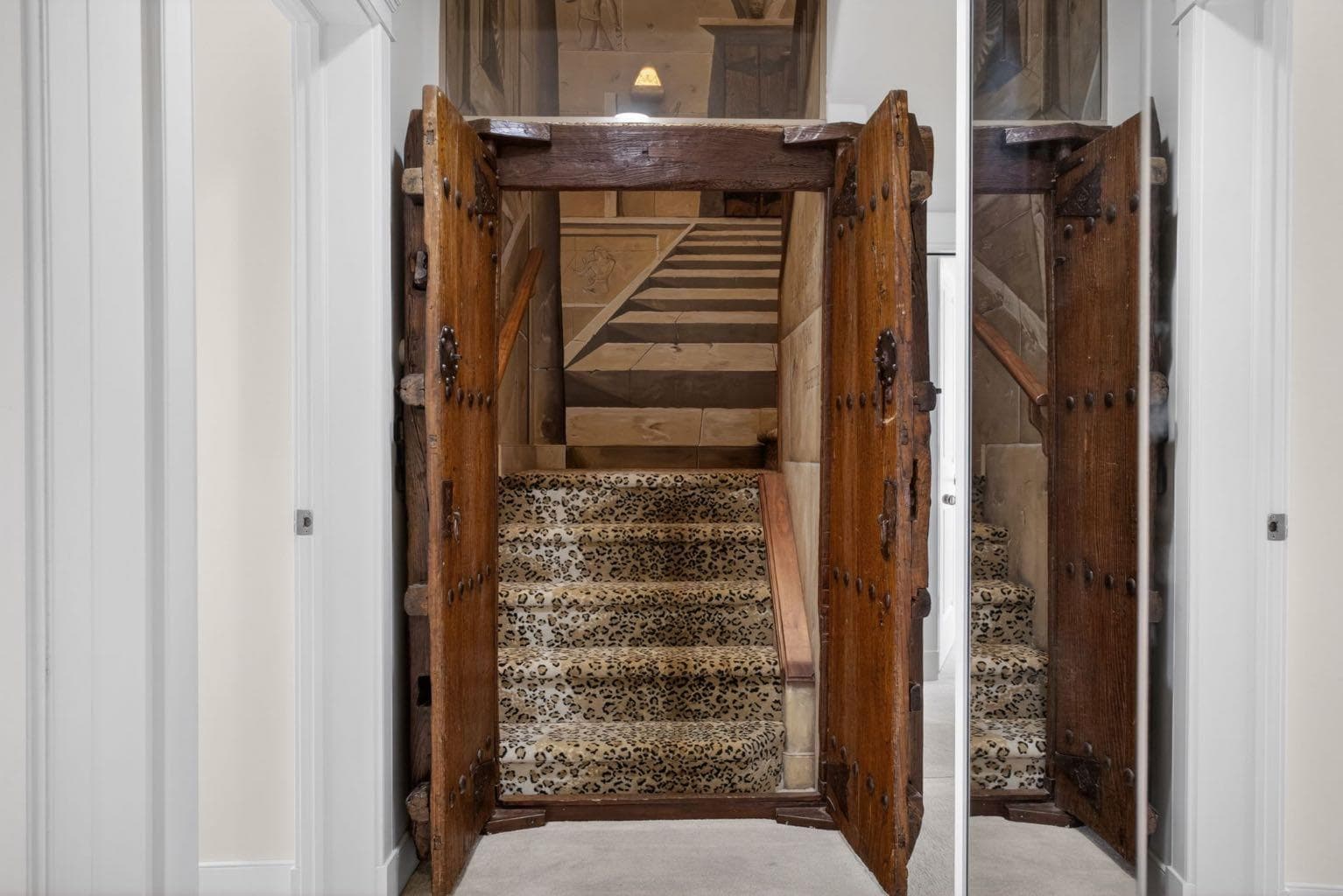 24 Ypres Mews SW